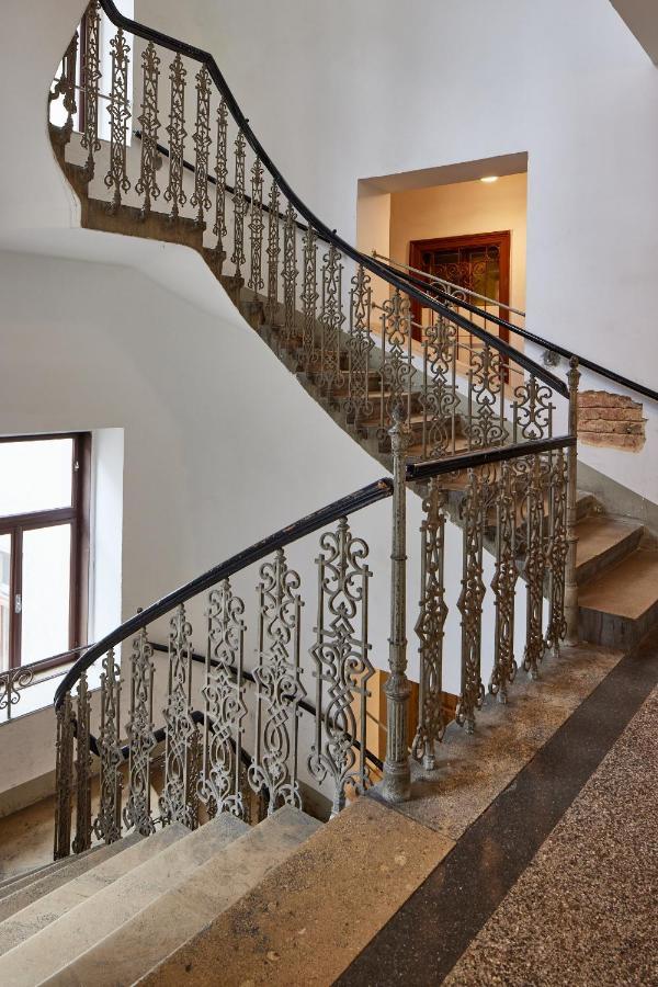 Beautiful Restored - Close To Metro - II Вена Экстерьер фото